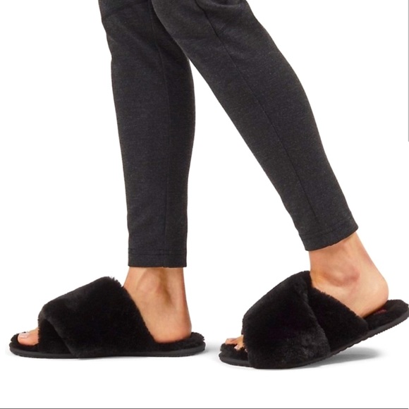 Sorel Shoes - Sorel Fuzzy Black Slippers Go Mail Run Luxurious Faux Fur Warm Cozy Size 8
